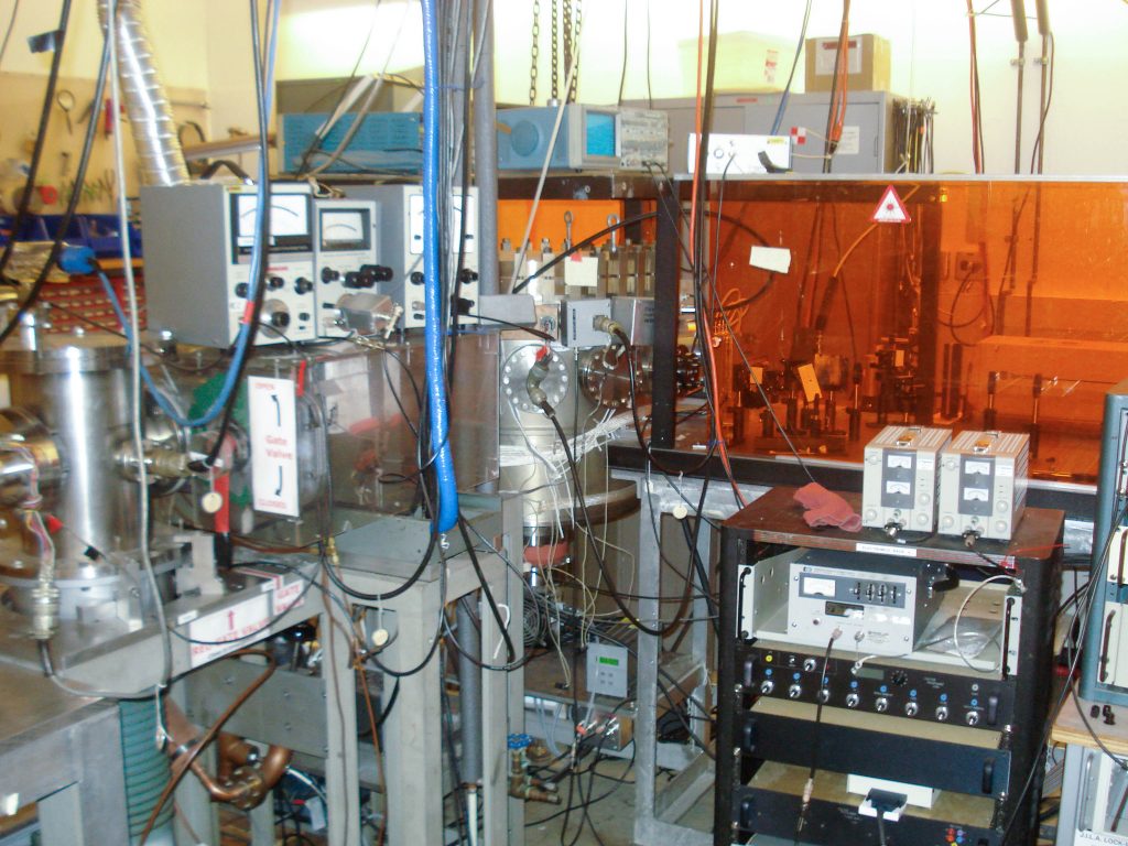 Negative ion photoelectron spectrometer in 2009